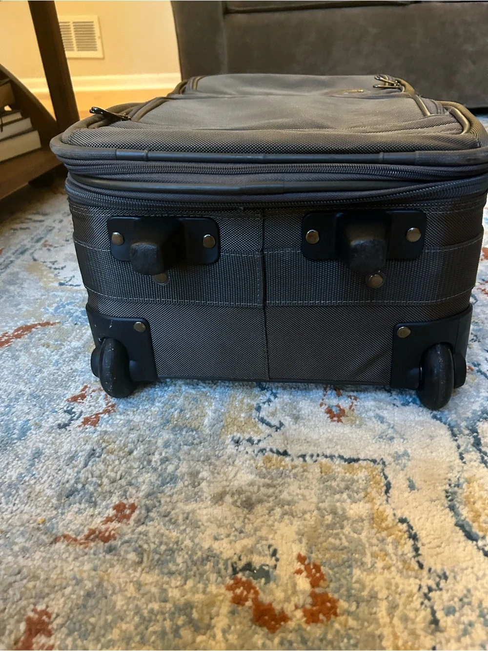 Samsonite 2-Wheel Softside Carry-On Suitcase Gray 24” Good Condition